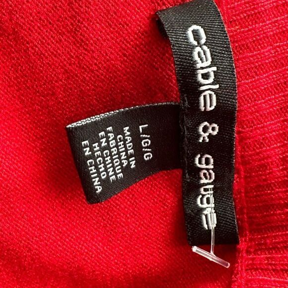 Red Sweater, Size Large, Cable & Gauge - Picture 7 of 8